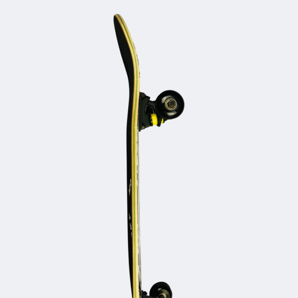 North East Maple Complete Skateboard – Blakout
